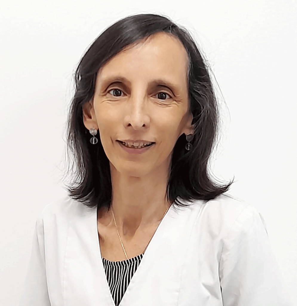 DRA. PAMELA HERNÁNDEZ SALAS​ Médico Universidad de Concepción, Pediatría Universidad de Chile, Inmunología Clínica Conacem