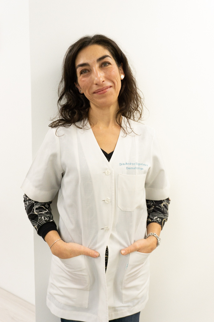 Dra. Andrea Elgueta Noy Médico Universidad de los Andes, Microbiología Clínica Universidad de Chile, Dermatología y Venereología Universidad de Chile